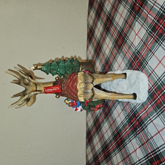 Holiday Home Collection Resin Reindeer Christmas Decor